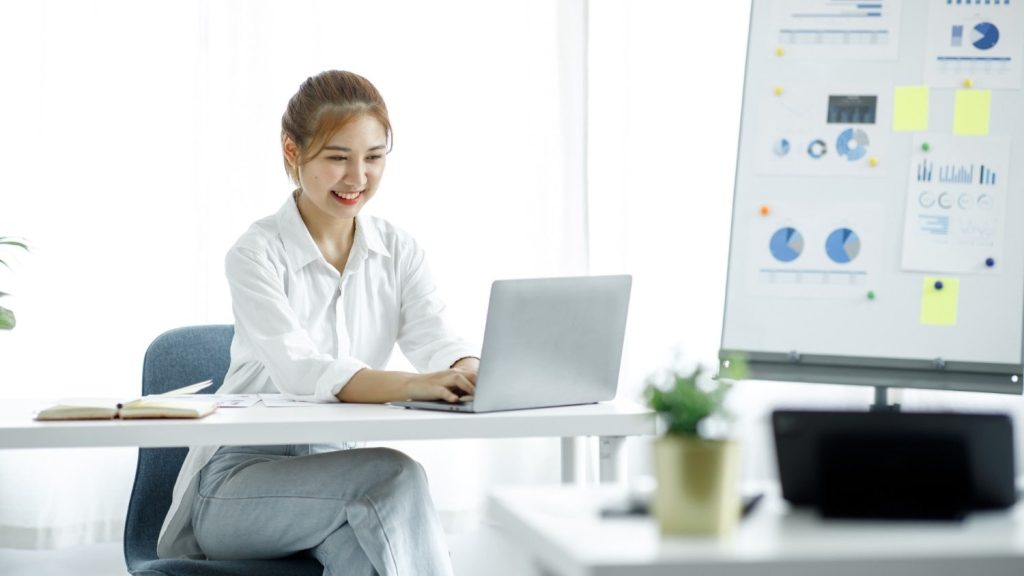 How Do You Choose the Right HR Software Features