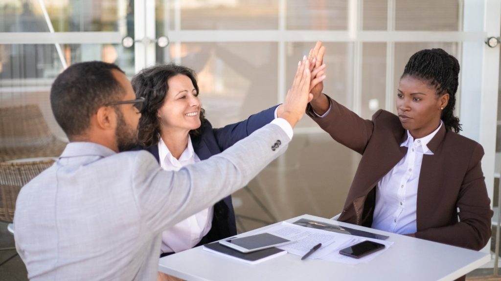 Impact of Rewards on Job Satisfaction and Engagement