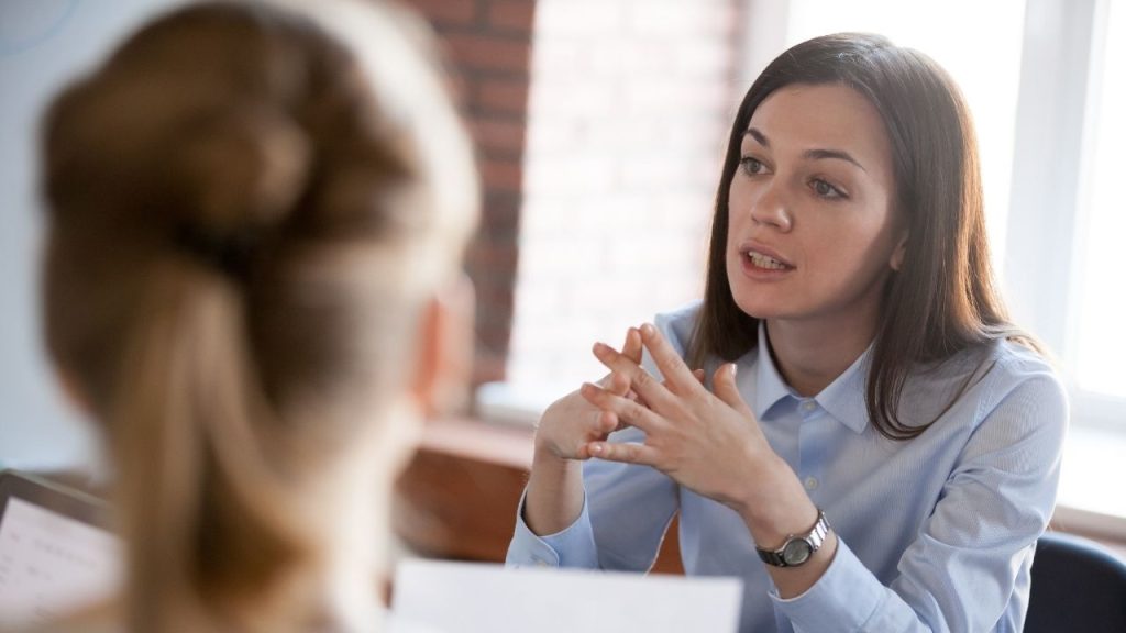 Key Features to Consider When Choosing HR Tools