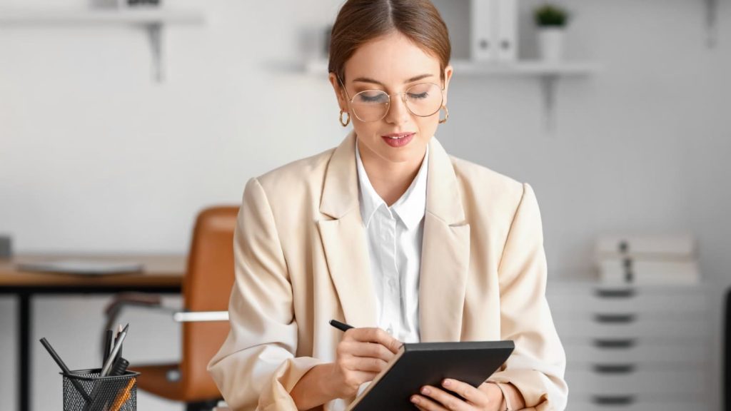 What are the Key Features of HR Portals